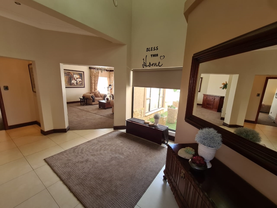 5 Bedroom Property for Sale in Balley Duff Free State